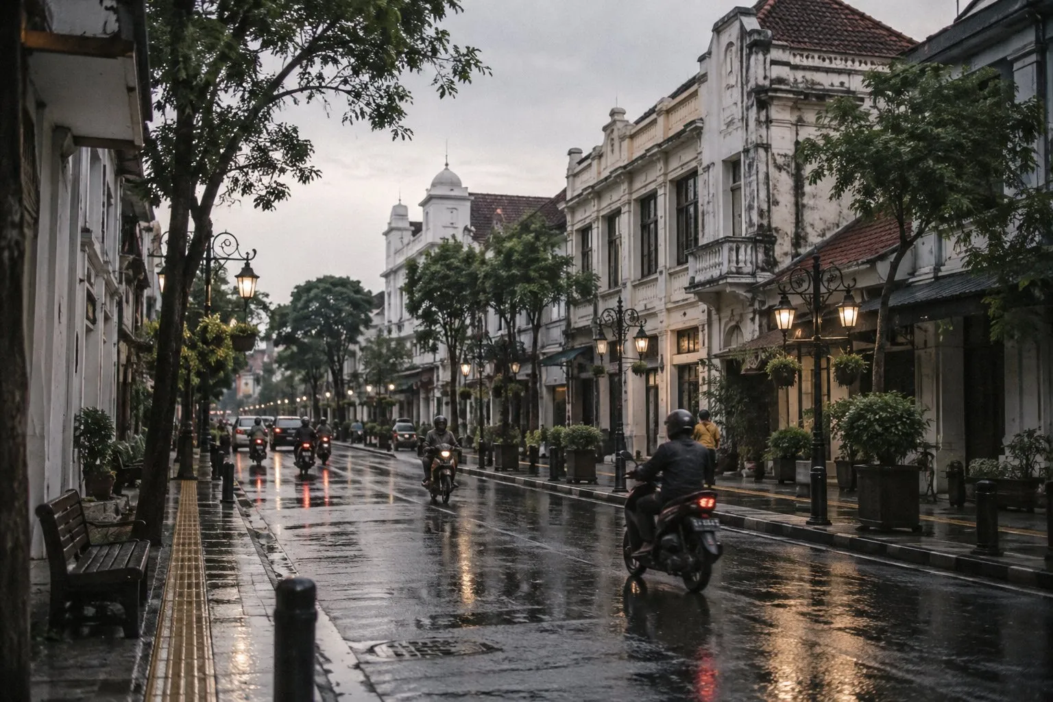 A street in Kayutangan, wet after the rain.